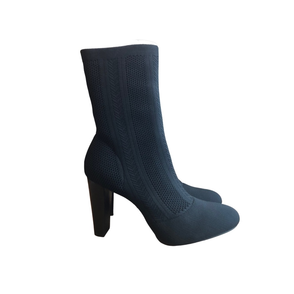 NWT Charles David Boot